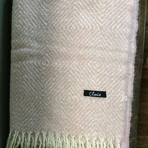 Cloie Accessories - New Cloie pink and white herringbone scarf Cloie Accessories - New Cloie pink and white herringbone scarf